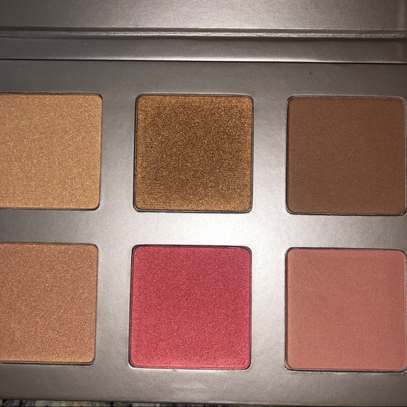 🇬🇧 *NEW* Iconic London BLAZE CHASER Face Palette 6 pans - Picture 5 of 7